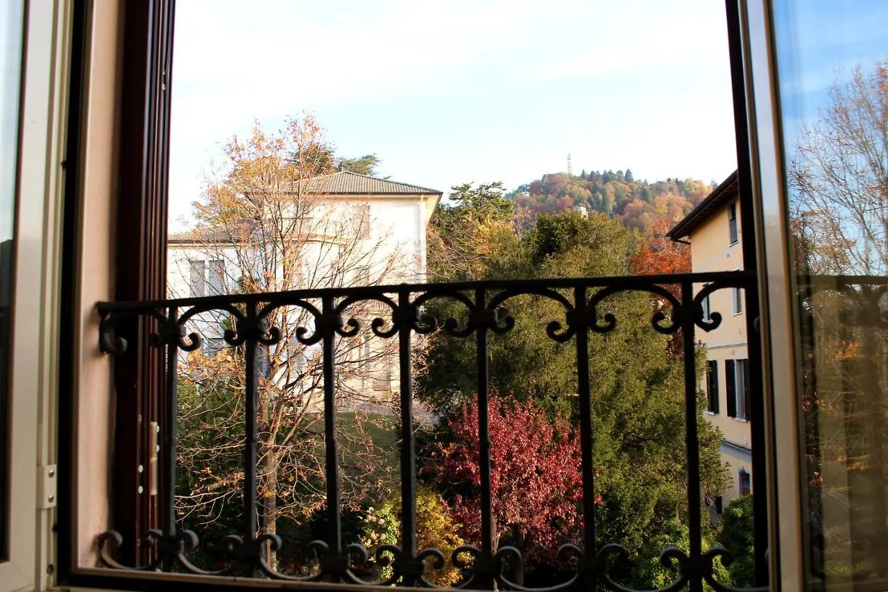B&B Villa Regina Brunate Bed & Breakfast